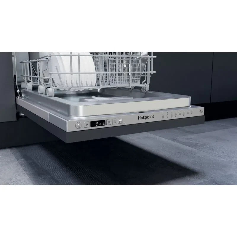 Hotpoint HSICIH4798BI Slim Line Integrated Dishwasher