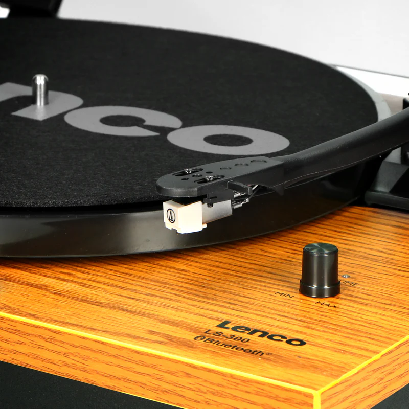 Lenco A003106 LS-300 Turntable And Separate Speakers
